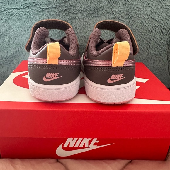 LIKE NEW! Gray & Pink Nike Court Borough Low 2; Baby Sz. 5c - Picture 3 of 10